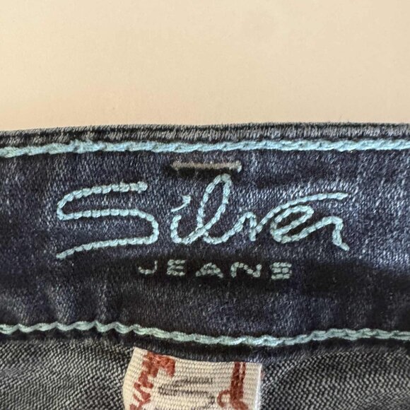 Women's Dark Wash Silver Aiko Capri Jeans Size 28 - Picture 5 of 11